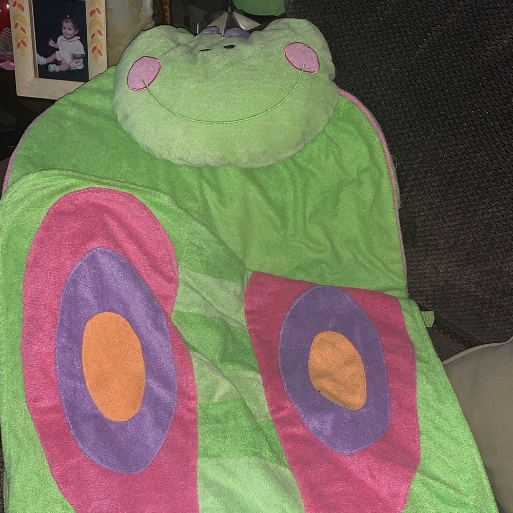Green Frog napping blanket with Colorful Design